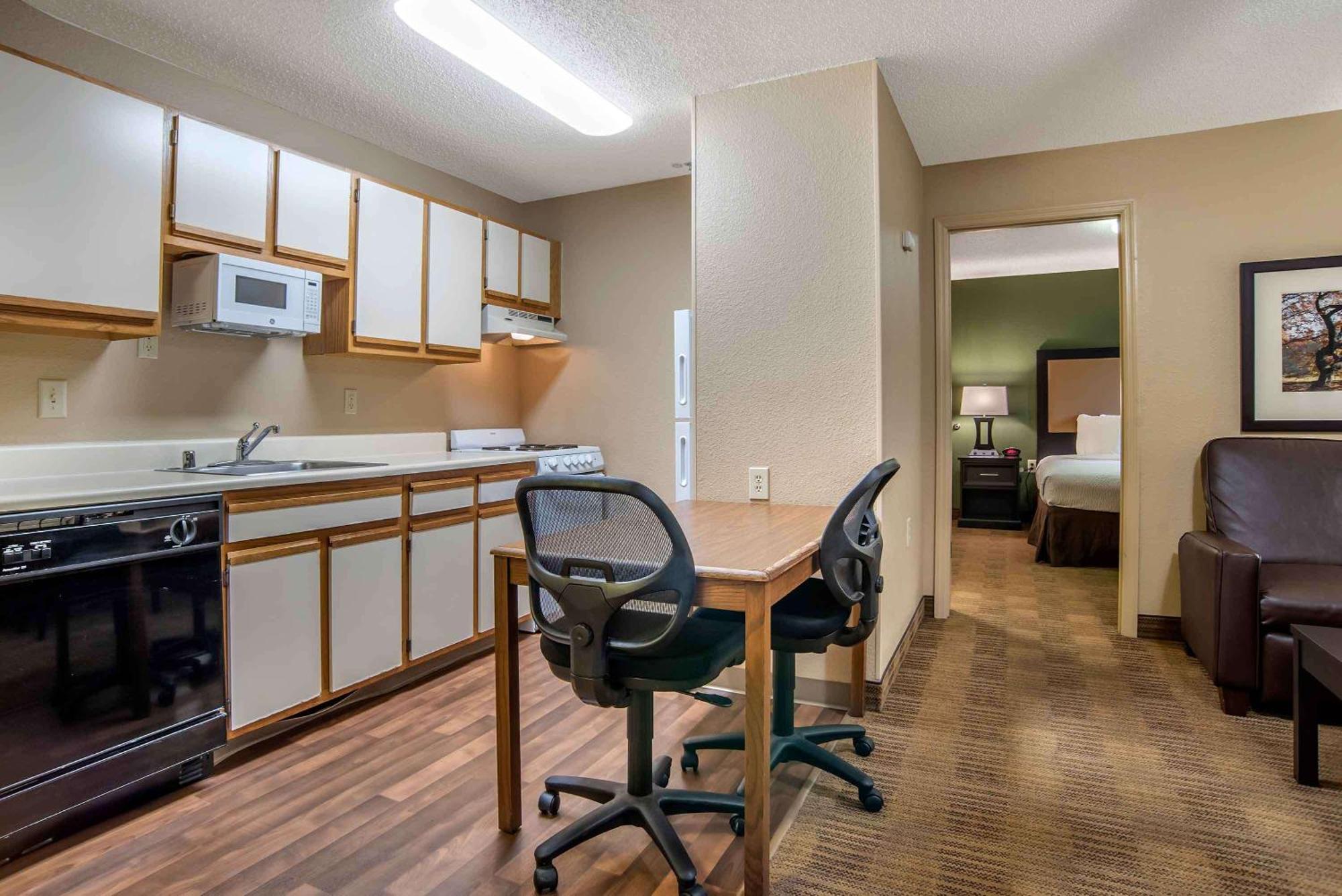 Extended Stay America Select Suites - Houston - Willowbrook - Hwy 249 Esterno foto